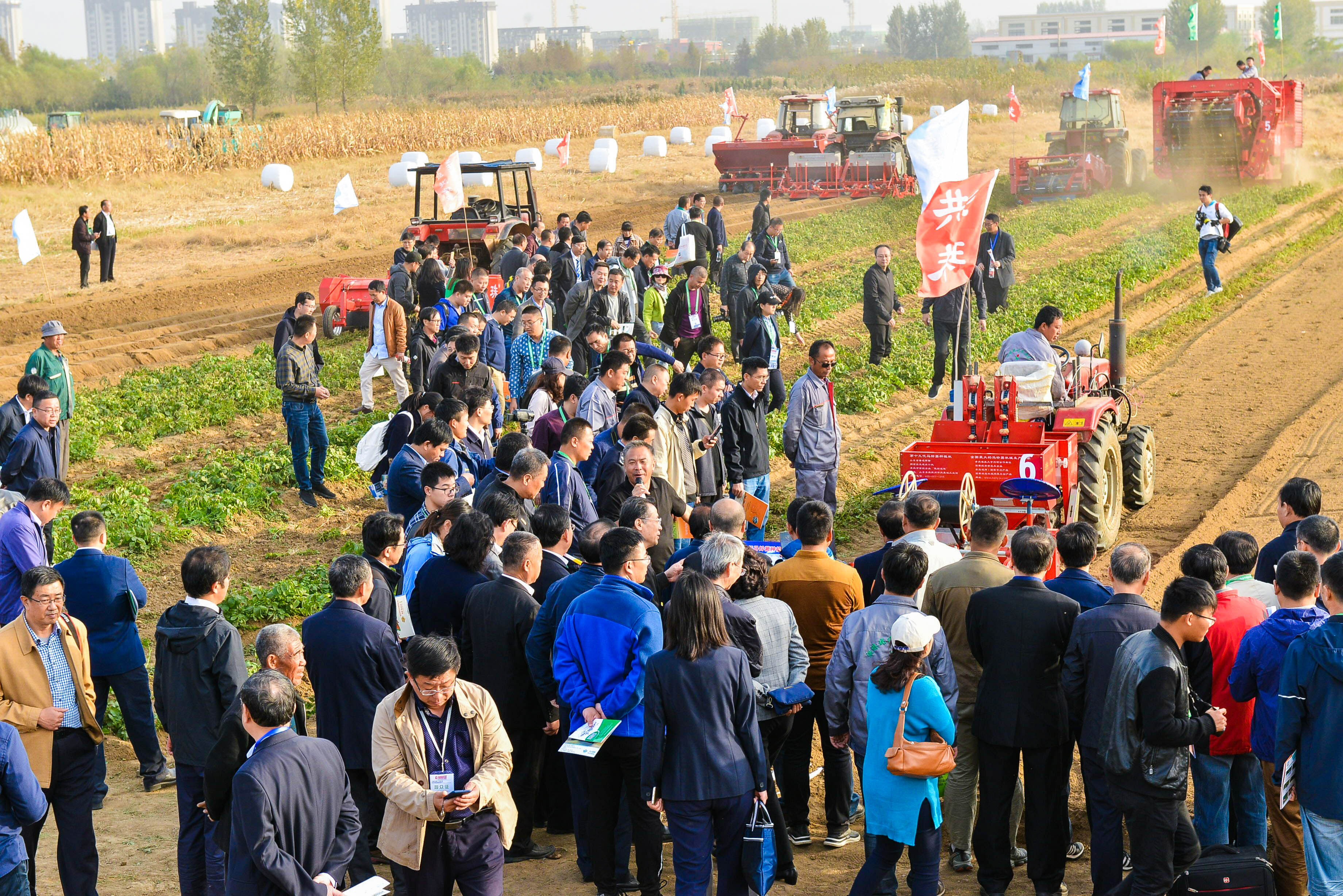 农机化主推技术现场演示活动