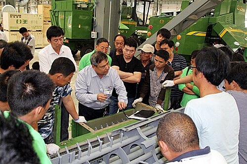 安徽千名“新型农机人”走进课堂.jpg