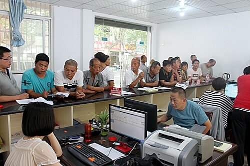 开拓创新破旧规 惠农雨露润三秦.jpg