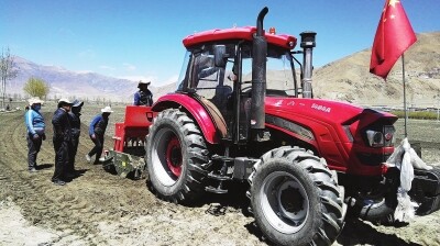 雪域高原农机化事业正起航.jpg 雪域高原农机化事业正起航.jpg