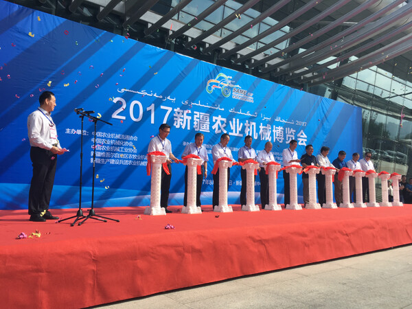 2017新疆农机展隆重开幕 好戏连台亮点多多