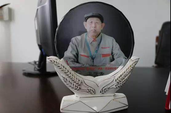 100.jpg