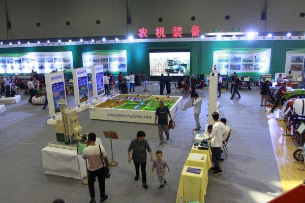 办好农博会 推进全程全面机械化——第五届中国(山西)特色农产品交易博览会农机展区工作综述