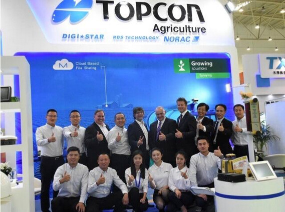 拓普康亮相中国国际农机展，与雷沃重工签署战略合作协议!