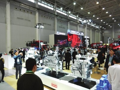 东方红携8款高压共轨柴油机亮相展会.jpg