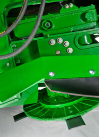 ch330_adj_cutting_height_angle.jpg
