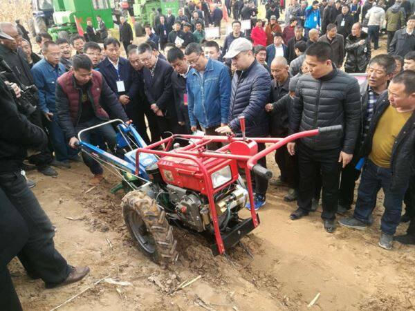 宝鸡大通农业装备科技有限公司生产的LN101P型山地手扶拖拉机.jpg
