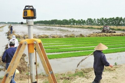 运用 GPS平整农田提升粮食增产能力.jpg