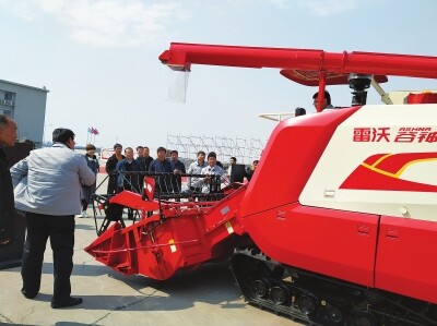 雷沃全力助推国家非道路国四排放标准实施.jpg