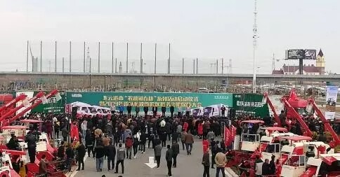 “全心为你”再升级：雷沃阿波斯2019年跨区服务保障誓师大会召开