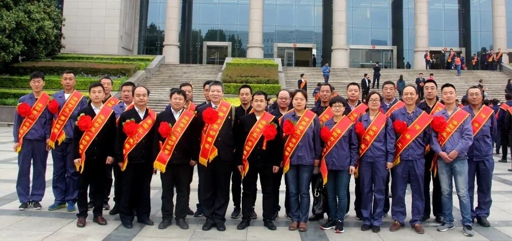 中国一拖：每一台优质拖拉机背后都站着众多英雄