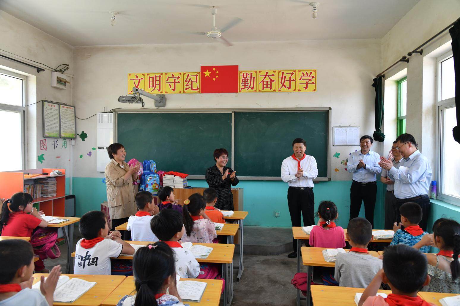中联部部长宋涛到行唐县调研定点扶贫工作