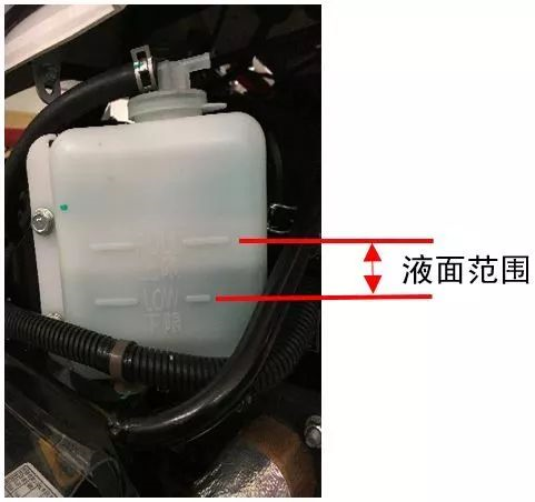 洋马高速插秧机各部油品及冷却水的确认