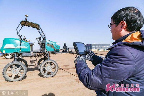 让农民种地更省心 雷沃重工发力“智慧农机”