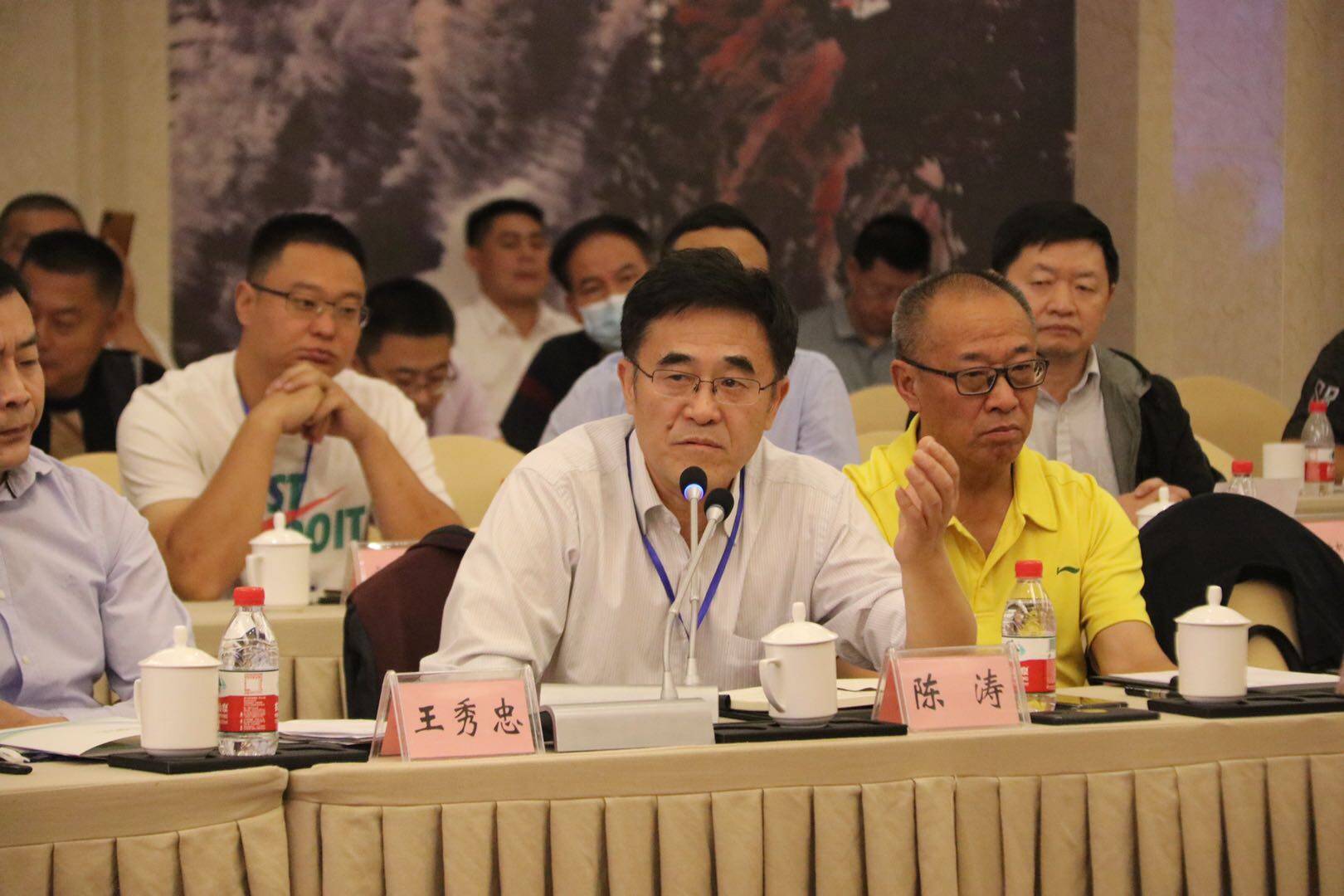 陈涛出席高阳县汽车农机配件产业发展研讨会