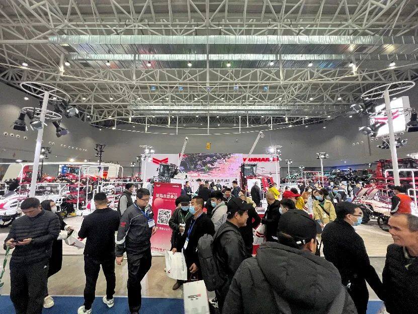 洋马两款联合收割机产品惹人关注