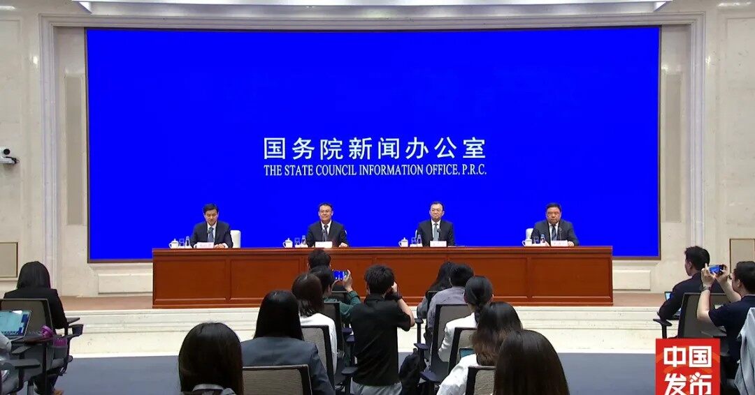 中央财政今年安排246亿元支持农机购置与应用补贴，加力实施农机报废更新